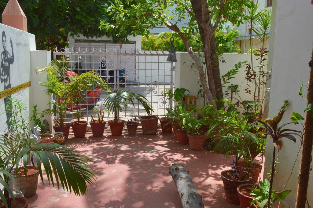 La Maison Blanche Hotel Puducherry Buitenkant foto