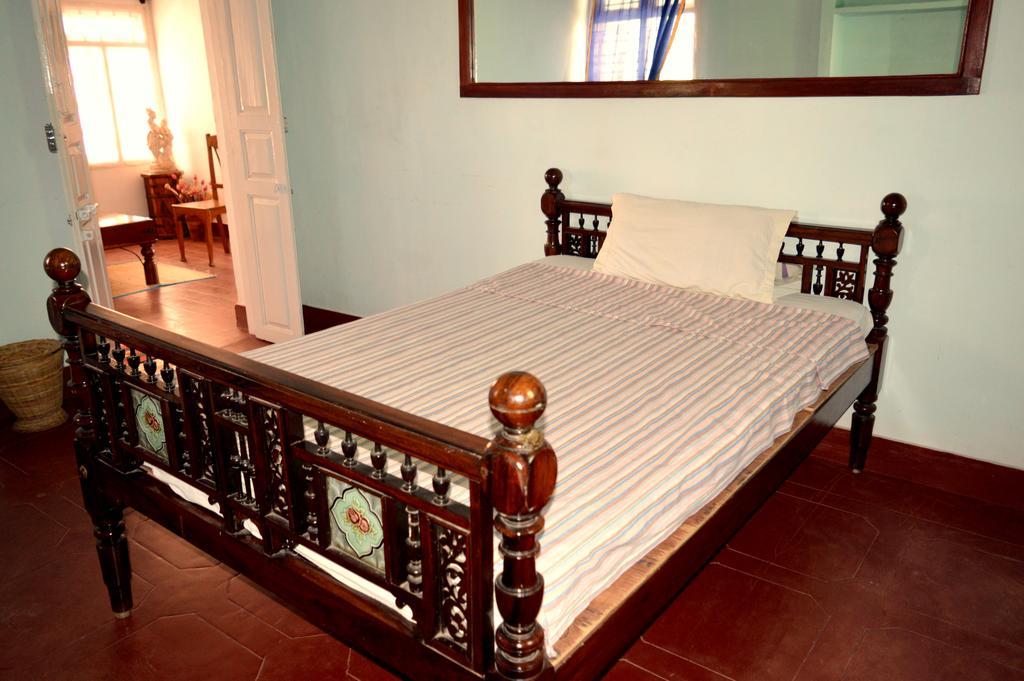 La Maison Blanche Hotel Puducherry Kamer foto